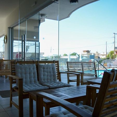 Ivory Hotel Theológos Eksteriør billede