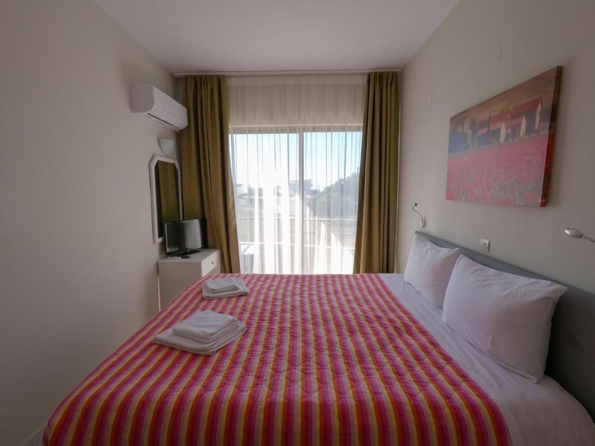 Ivory Hotel Theológos Eksteriør billede