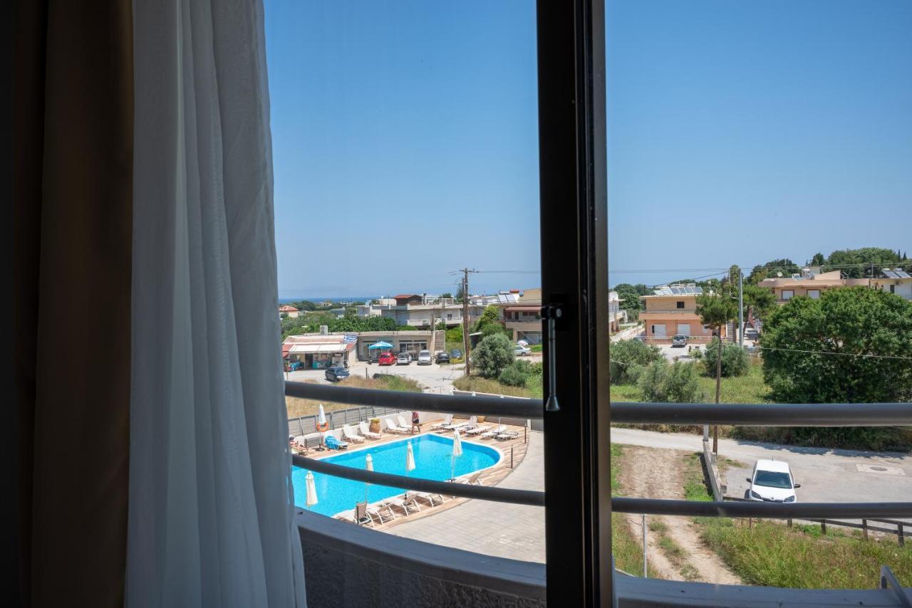 Ivory Hotel Theológos Eksteriør billede