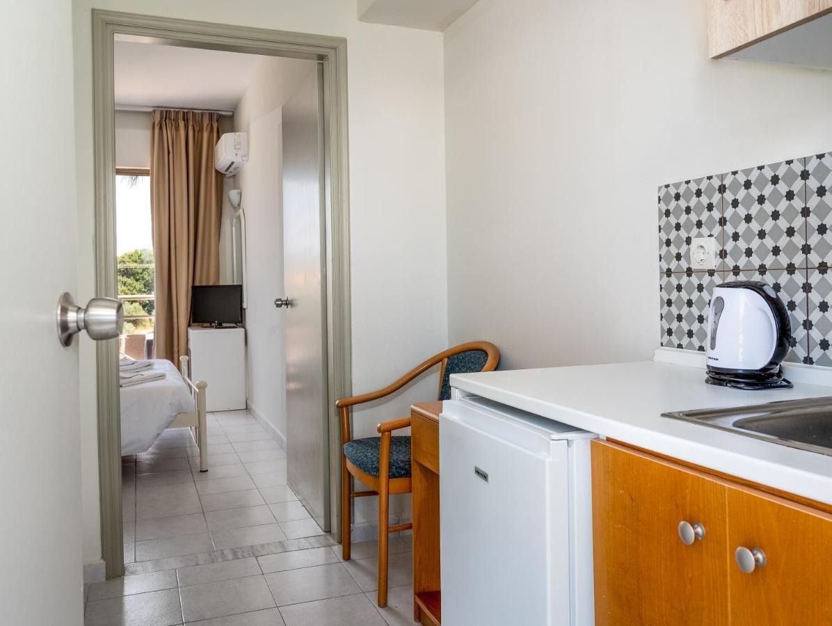 Ivory Hotel Theológos Eksteriør billede