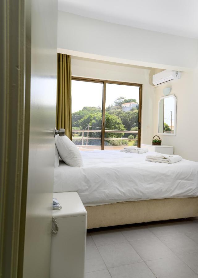Ivory Hotel Theológos Eksteriør billede