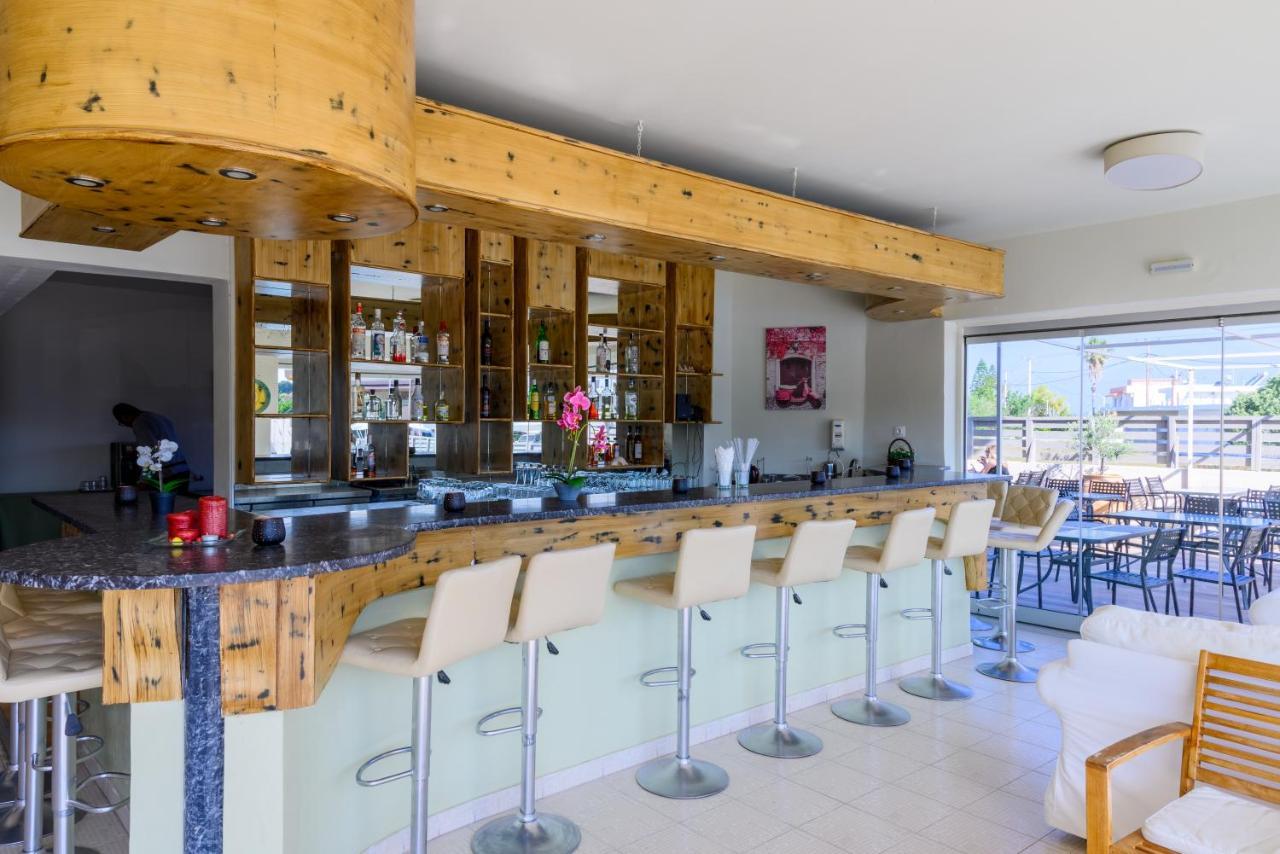 Ivory Hotel Theológos Eksteriør billede